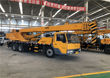 Double Lifting Hoists Hydraulic Truck Mounted Crane 70km/H Driving Speed