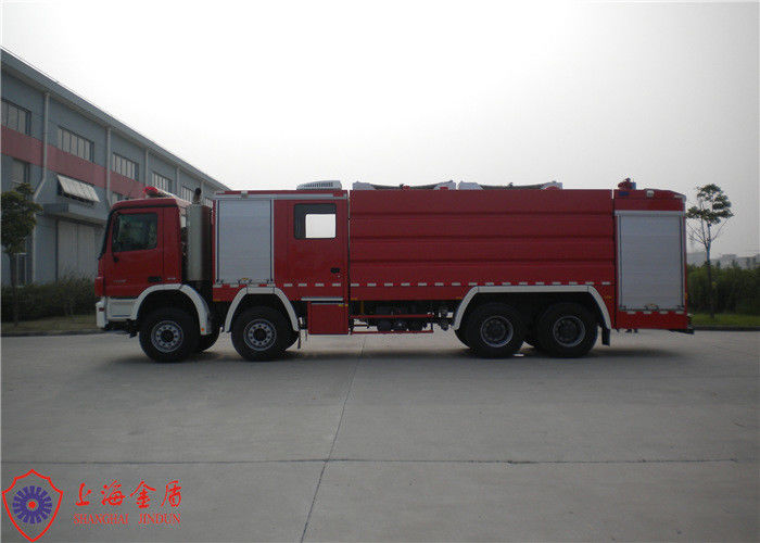 Powerful Engine Wildland Fire Trucks , Steel Frame Pedal Plate Fire Brigade Truck