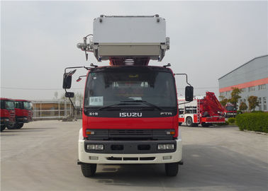 138KW Power Aerial Ladder Platform 30 متر سيارة إطفاء مجهزة بمضخة هيدروليكية